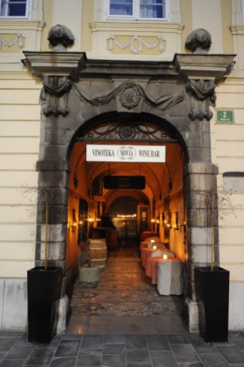 Wine Bar Movia em Liubliana